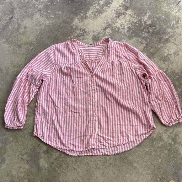 Old Navy Tops - Old Navy V Neck Vertical Striped Button up womens Size XXL Pink White